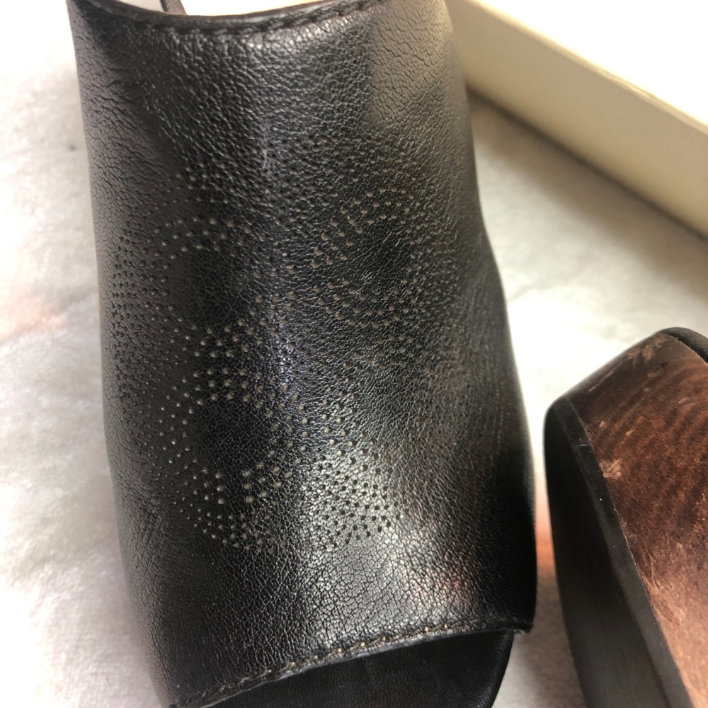COACH  SHOES SIZE 9 - Picture 2 of 4